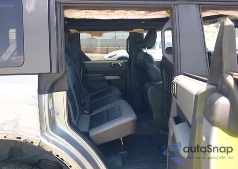 2022 Ford Bronco Black Diamond z USA, uszkodzony, nr VIN 1FMEE5DH4NLB76944